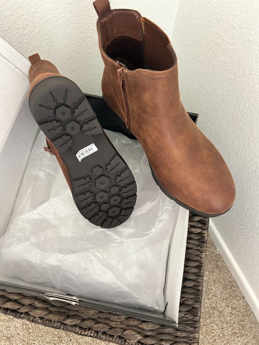 Torrid Brown Oiled Chelsea Lug Bootie Size 7.5 WW